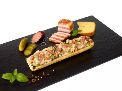 PIZZA BAGUETTE BACON WORST 220gr (20st)