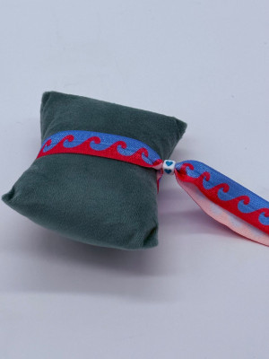 Red & Blue Waves